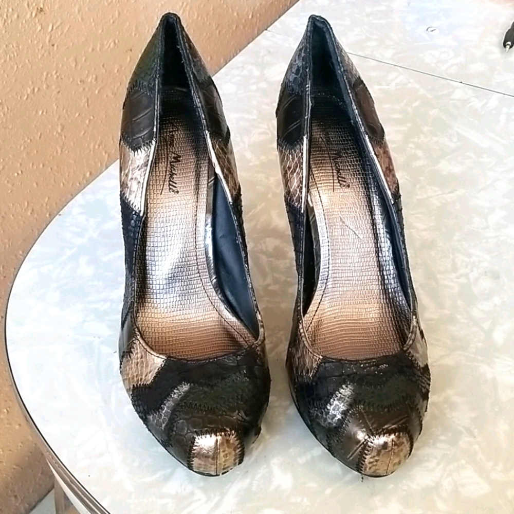 High heels (Anne Michelle)
